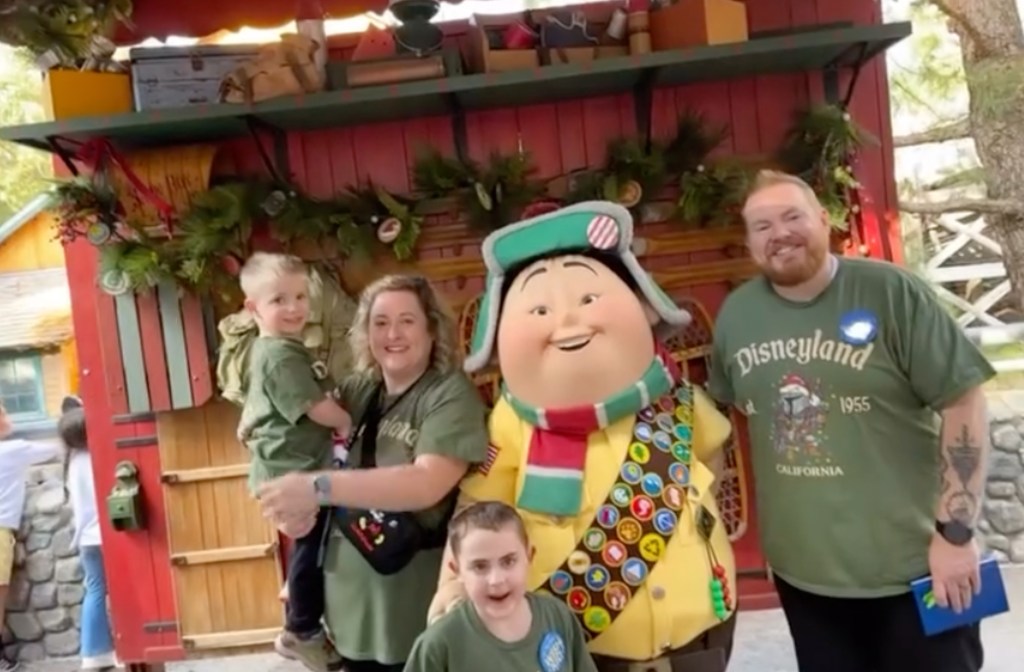 Jada Bafus and her family at Disneyland