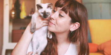 How to Communicate With Your Cat, According to Science