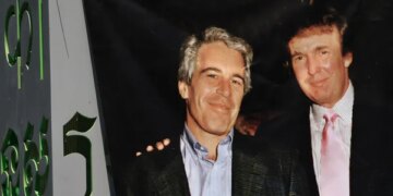 Trump gets warning his handling of latest scandal hit by same missteps as Epstein mess