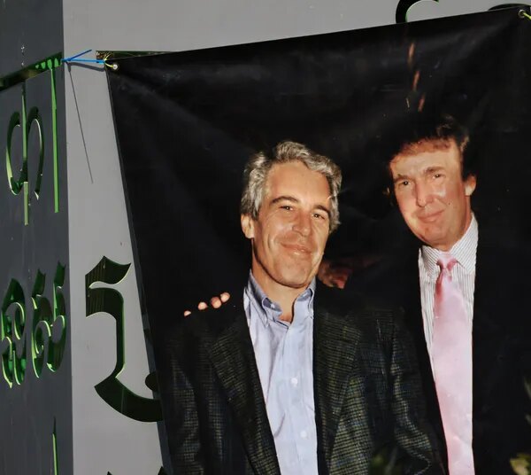 Trump gets warning his handling of latest scandal hit by same missteps as Epstein mess