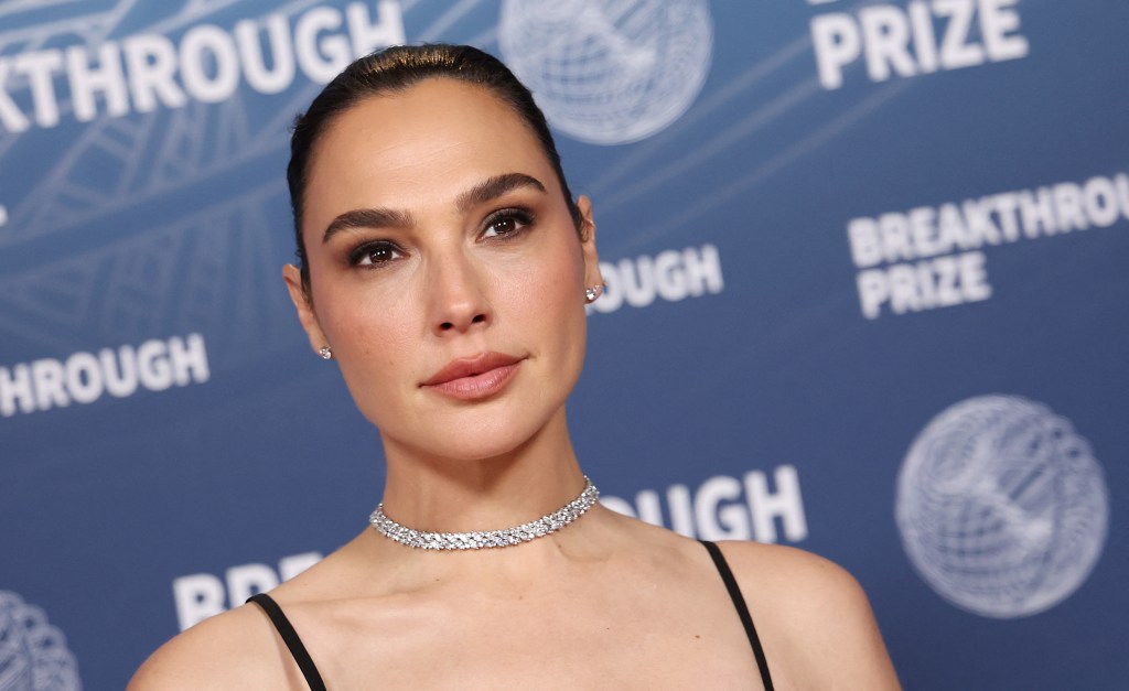 Gal Gadot attends the 11th Breakthrough Prize ceremony.