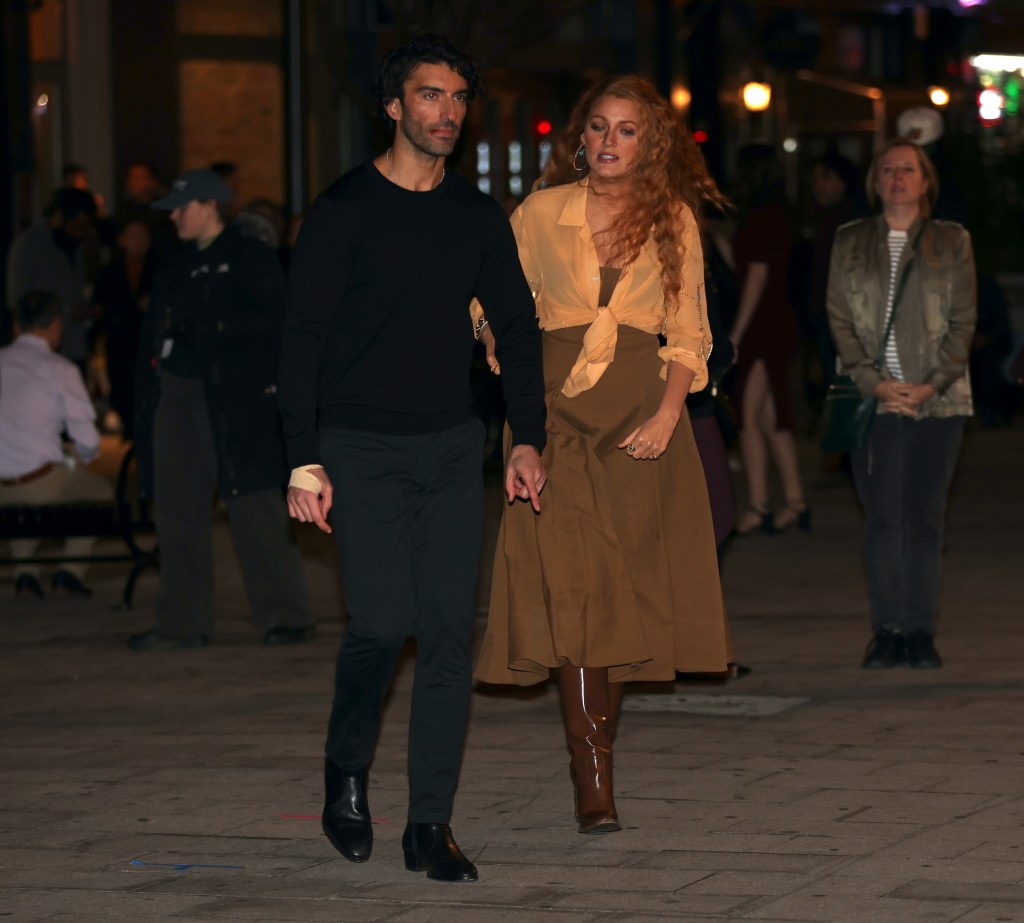 Justin Baldoni and Blake Lively on the set of