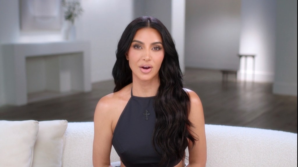 Kim Kardashian recounts Paris robbery.
