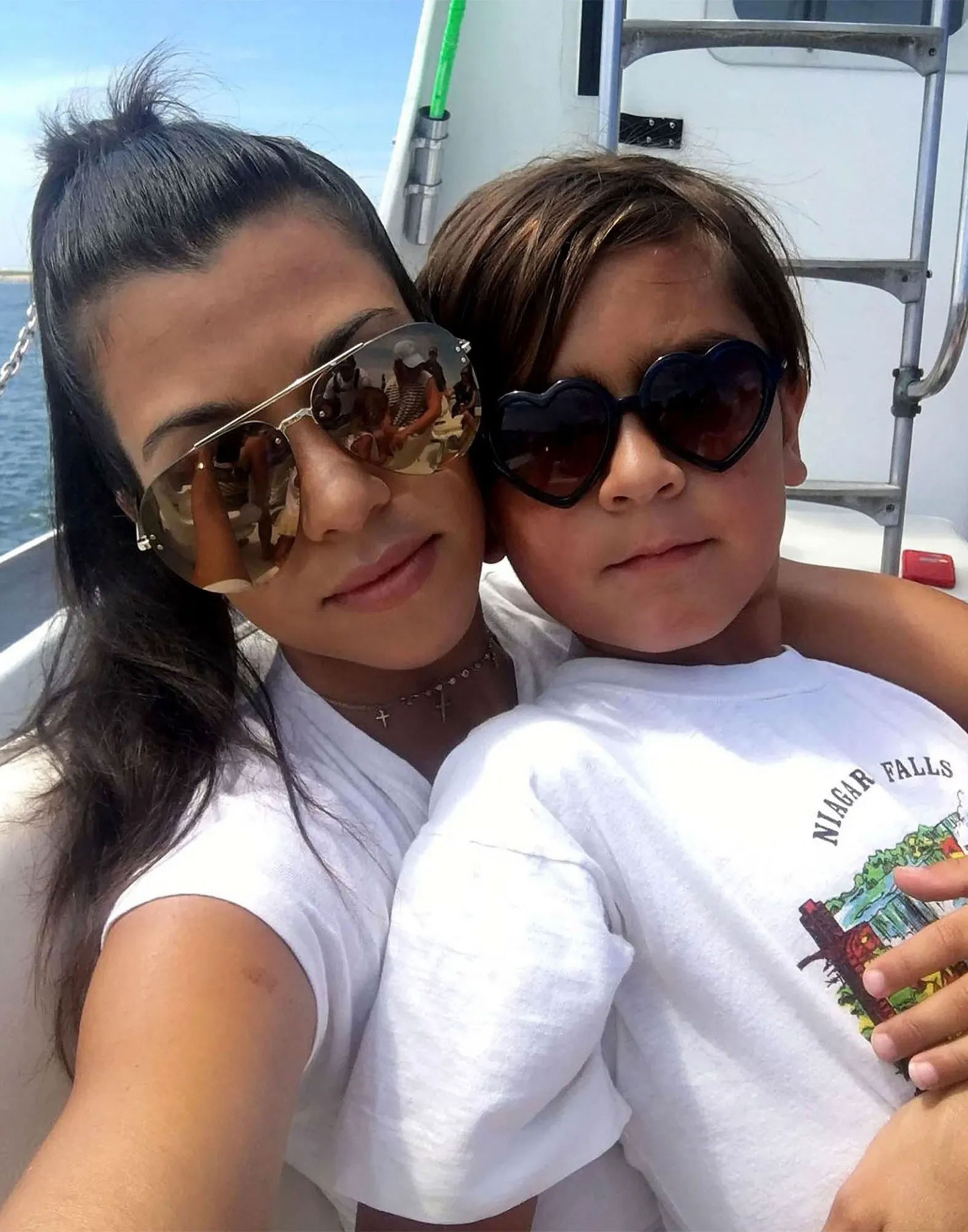 Kourtney Kardashian shares an instagram photo of her and son Mason 