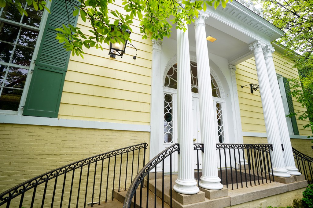 Main entrance to Gracie Mansion.
