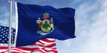 ‘He’s leading by a lot’: Progressive surges in polls in key Senate primary