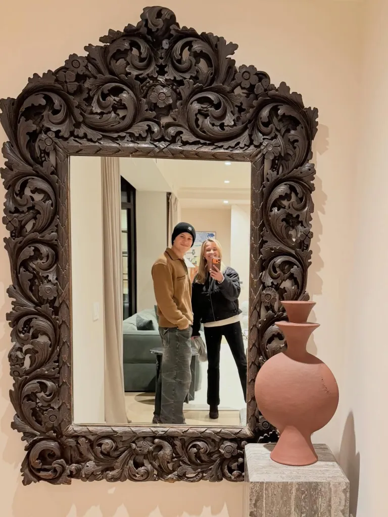Reese Witherspoon and Deacon Phillippe taking a mirror selfie.
