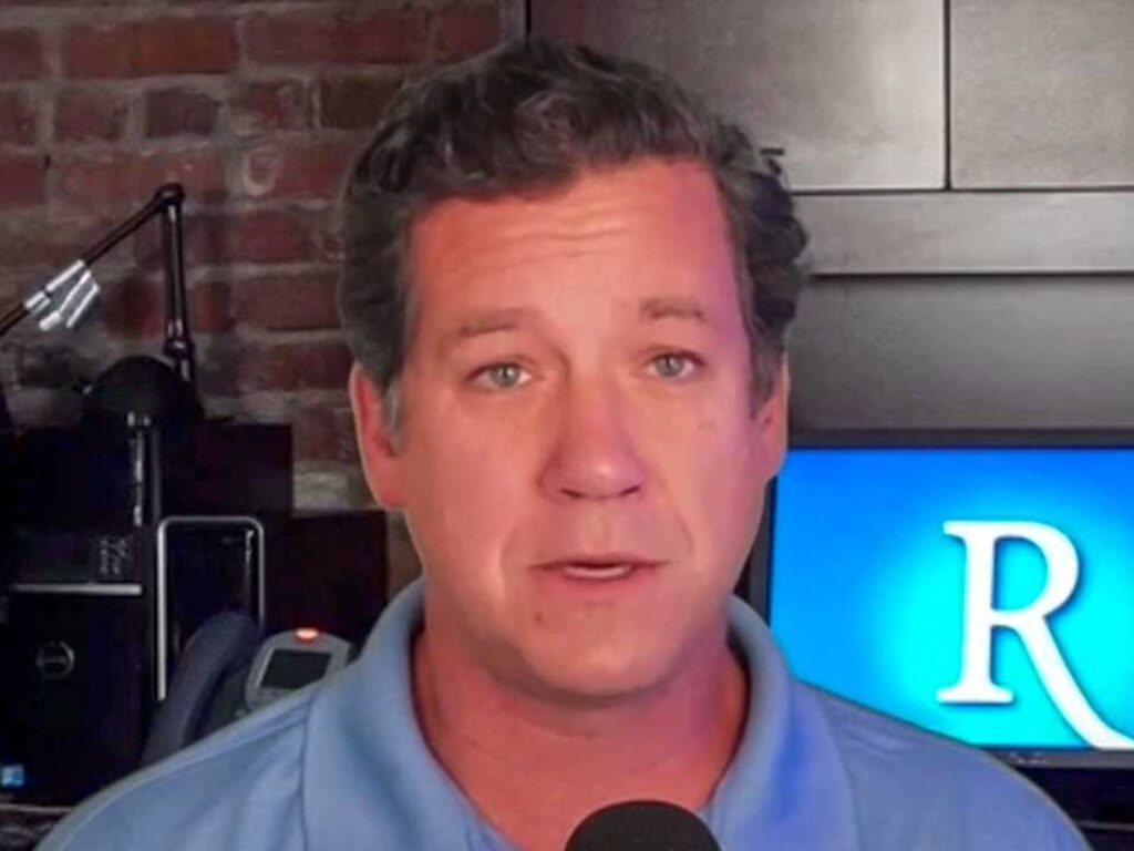 ‘Not what we voted for’: MAGA pollster finds Trump ‘losing Republicans’