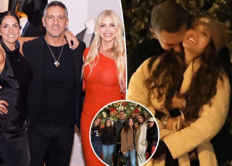 Mauricio Umansky details awkward family Thanksgiving after cozy photos with reality star emerge