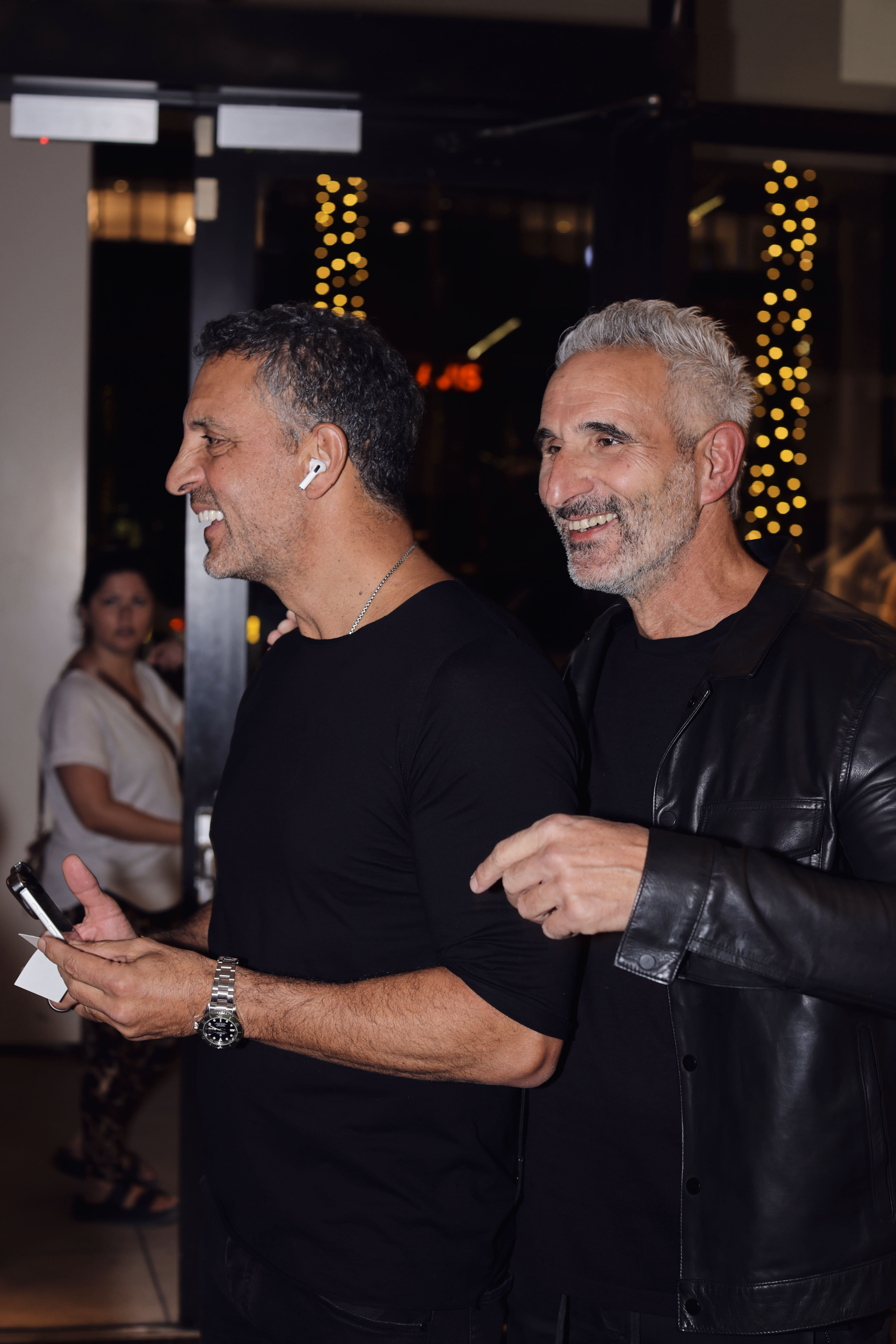 Mauricio Umansky pictured with ARI designer Moshe Ben-Ari.