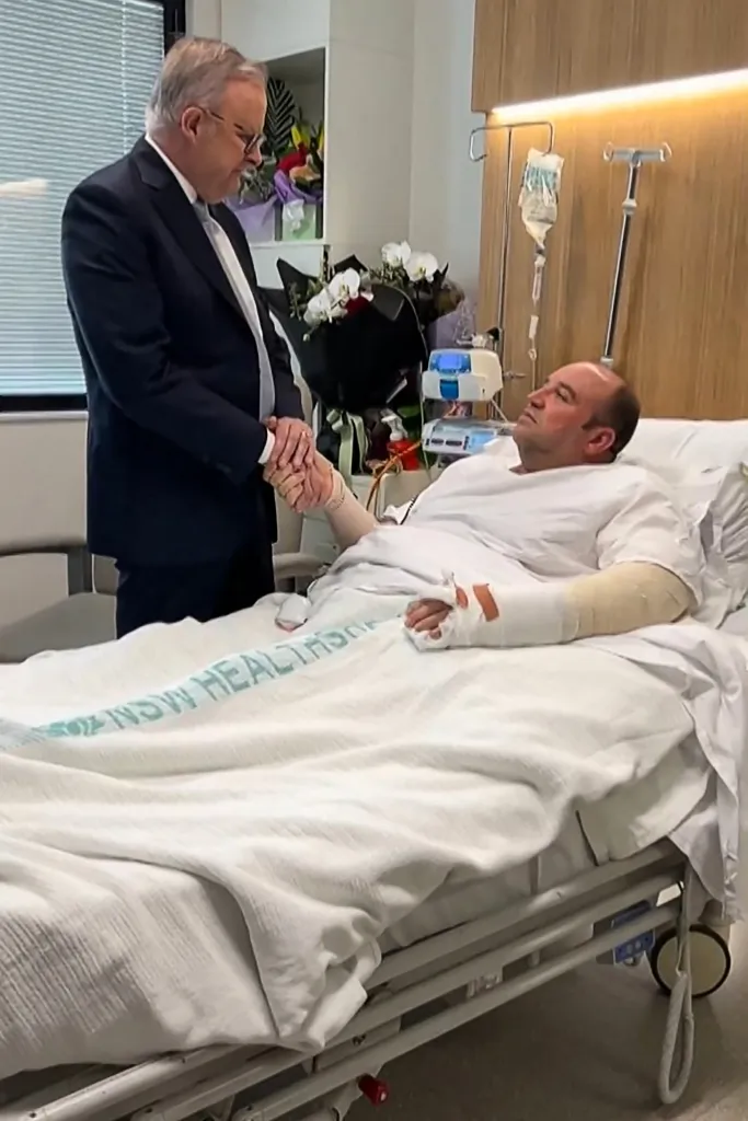 Anthony Albanese meeting Ahmed al Ahmed, who disarmed an attacker during the Bondi beach attack, in a Sydney hospital.