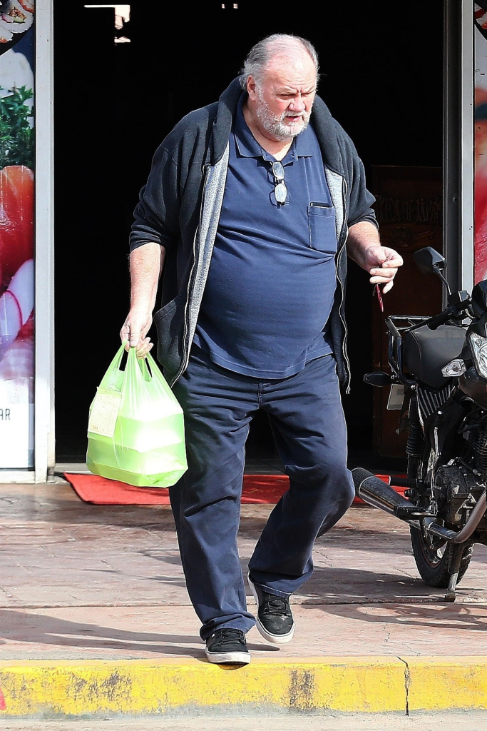 Meghan Markle's father Thomas Markle stops to pick up sushi from Ikeda Of Japan in Rosarito, Mexico.