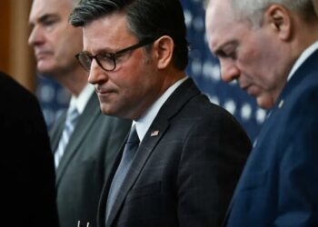 ‘Is that a red flag?’ Ex-Trump aide challenged to explain emerging GOP trend