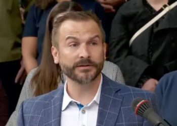 Minneapolis CEO accused of embezzling $200K for personal expenses — including first-class trip to Hawaii