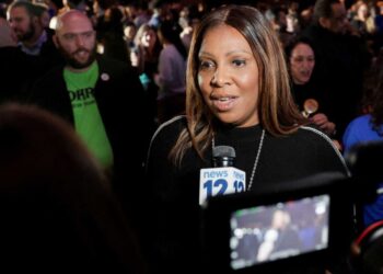 ‘The ham sandwich wins’: Trump admin shamed over another failure to indict Trump foe