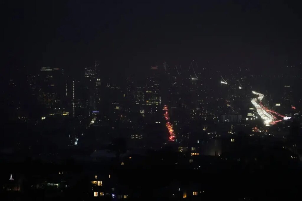 San Francisco power outage leaves 130,000 in the dark