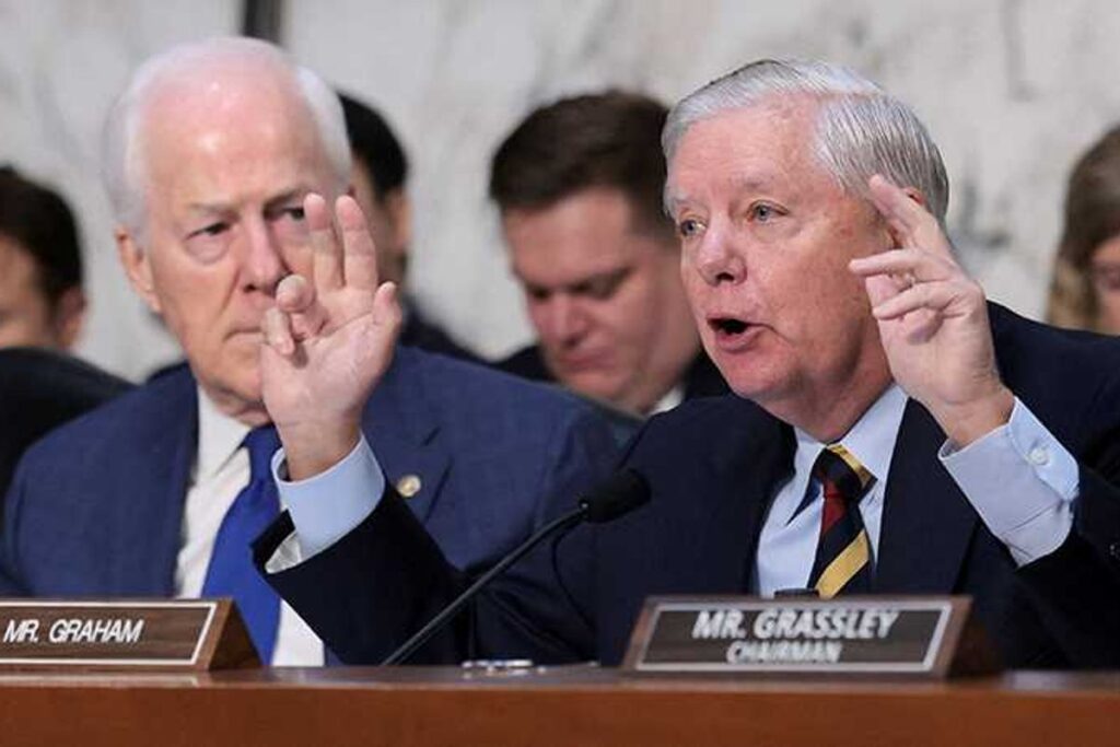 ‘You’ll drive everybody crazy!’ Trump ally undercuts him on key regulation issue