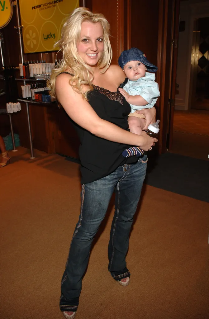 Britney Spears holding her son Sean Preston.