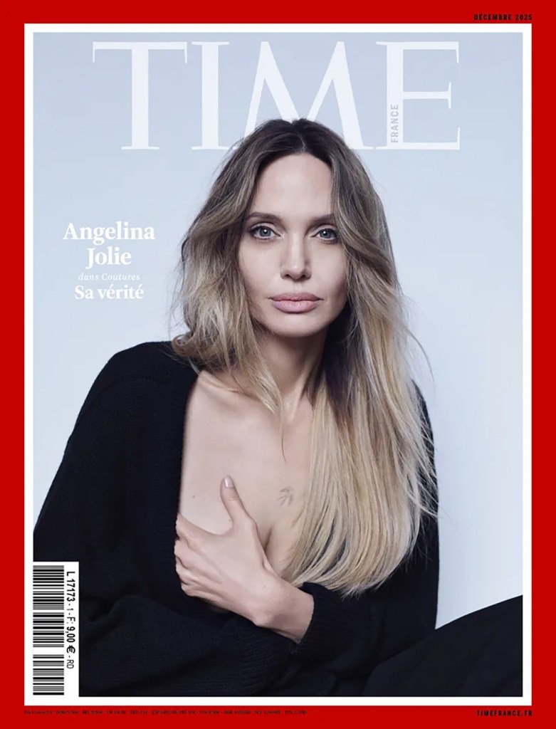 TIME France magazine cover featuring Angelina Jolie.