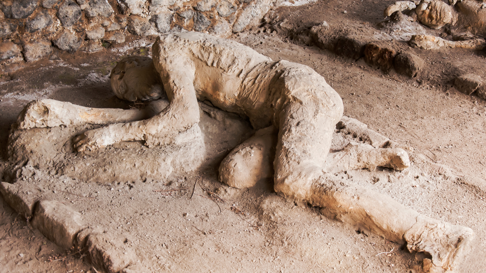 Pompeii Clothing Suggests We’re Wrong About When Vesuvius Erupted