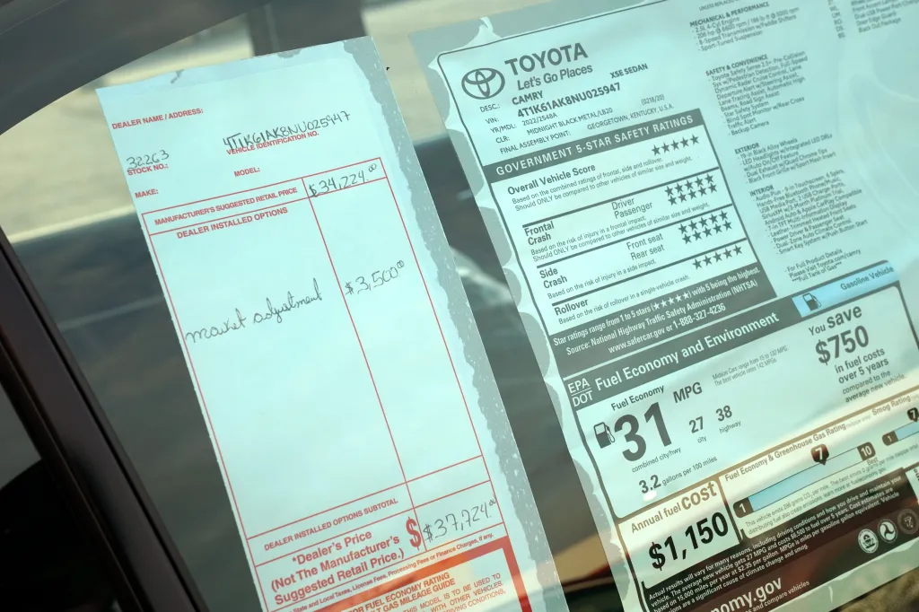 Average monthly payments reached $756 in the second quarter while nearly one in five buyers committed to notes topping $1,000.