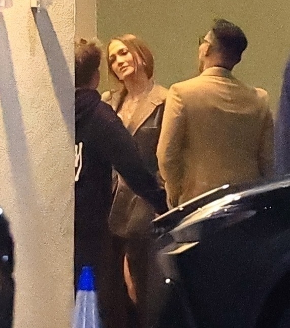 Jennifer Lopez with her manager, Benny Medina, and Samuel