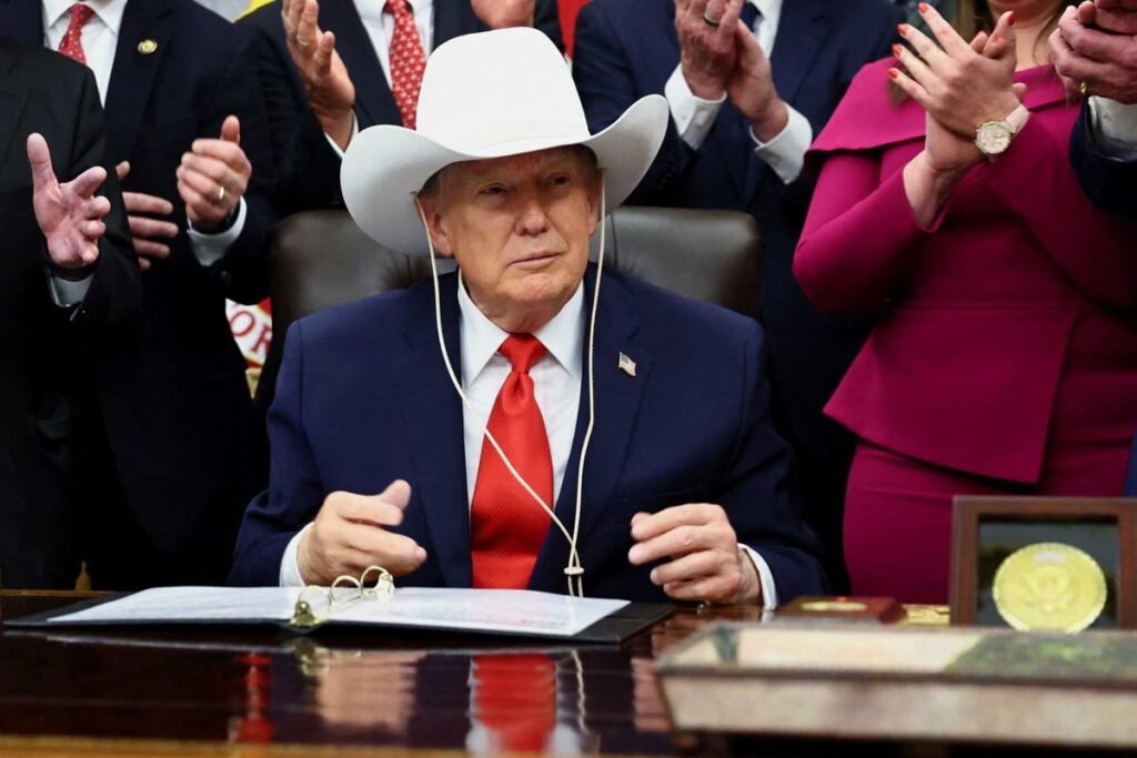 ‘I know nothing’: Trump plays dumb on new bombshell Epstein photos