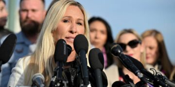 ‘Shut the hell up!’ Defecting Trump ally hit with tongue-lashing from MAGA listeners