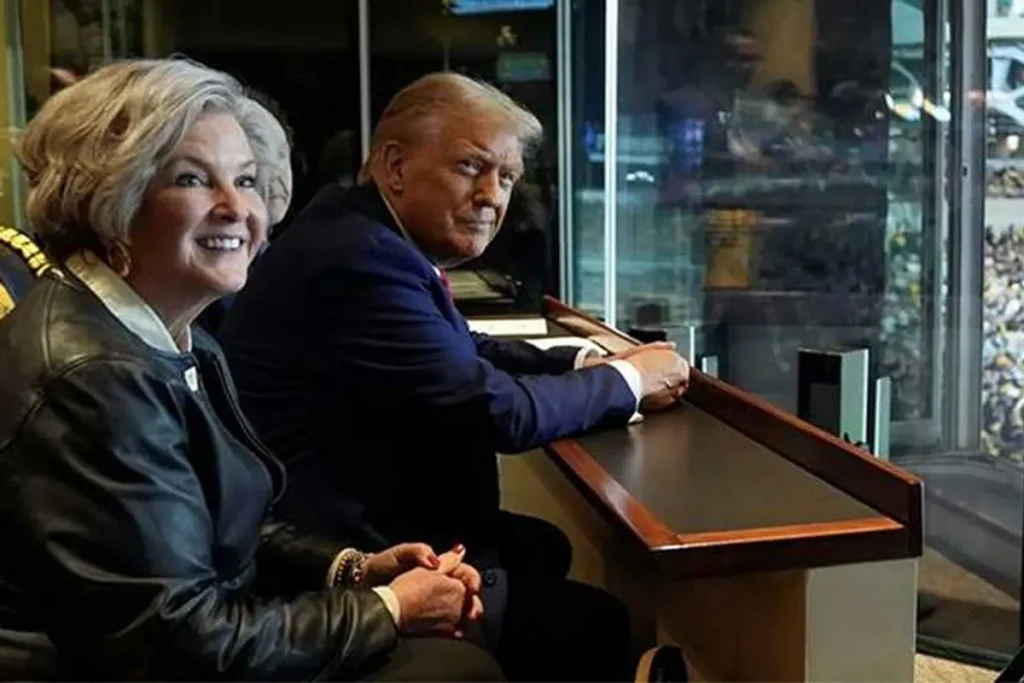 Trump’s off-camera slip reveals staffer behind ‘bizarre’ primetime address