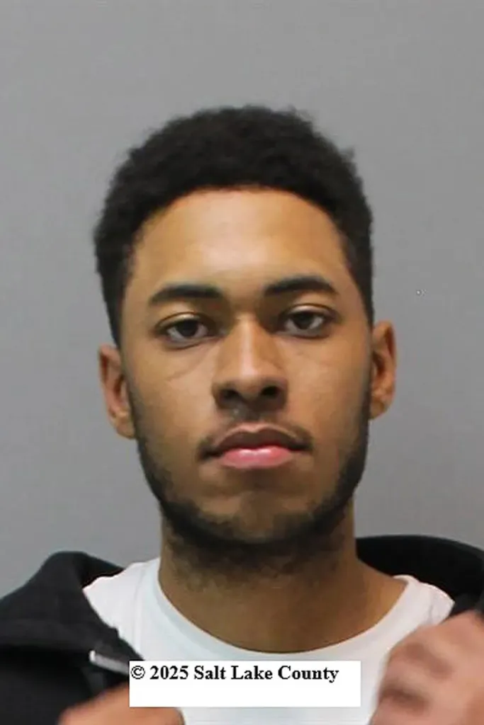 Robert Cosby Jr.'s mugshot.