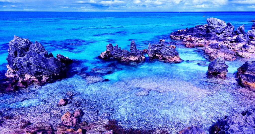 Scientists Intrigued by Huge Structure Under Bermuda