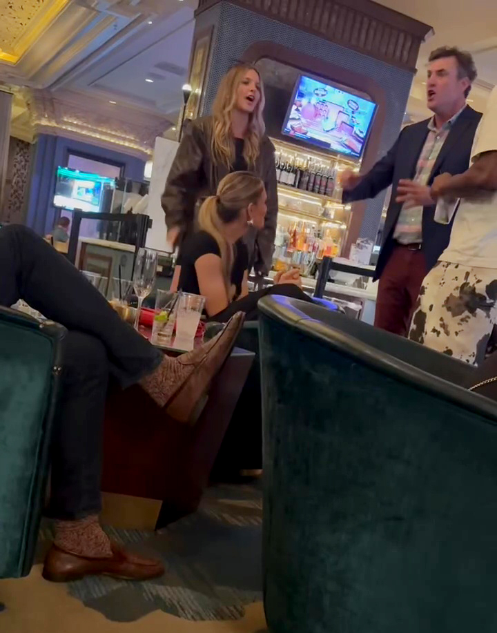 Shep Rose yelling at Paige DeSorbo in a bar.