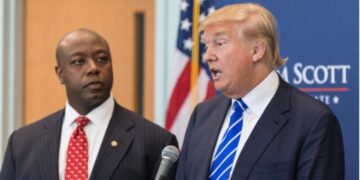 Senate Republican scurries into bathroom to duck reporter’s question