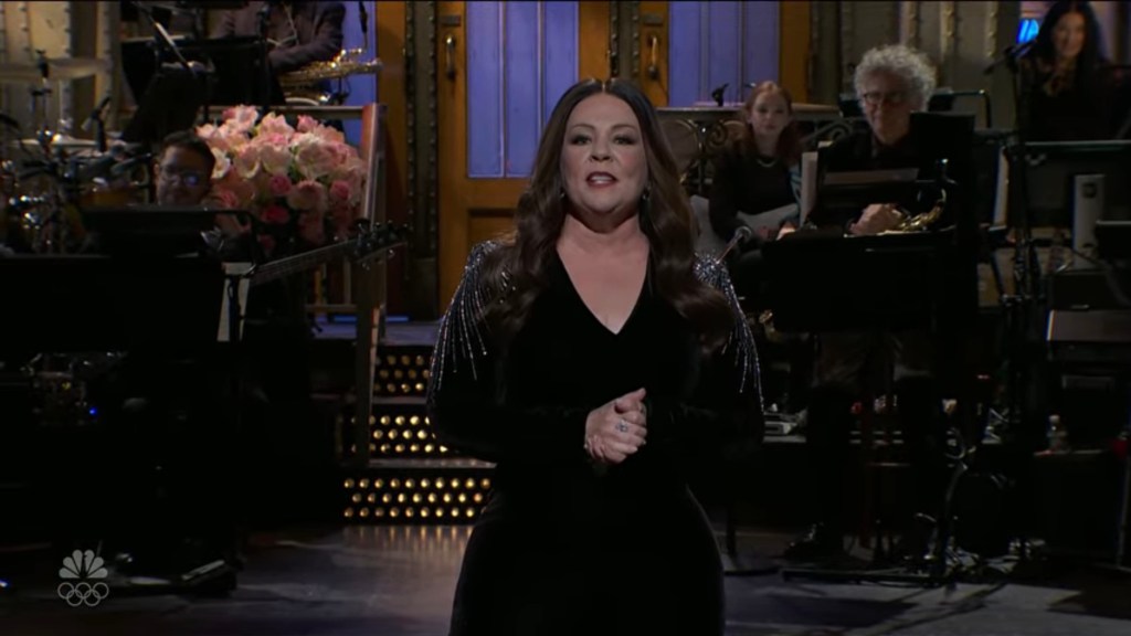 Melissa McCarthy hosts SNL.