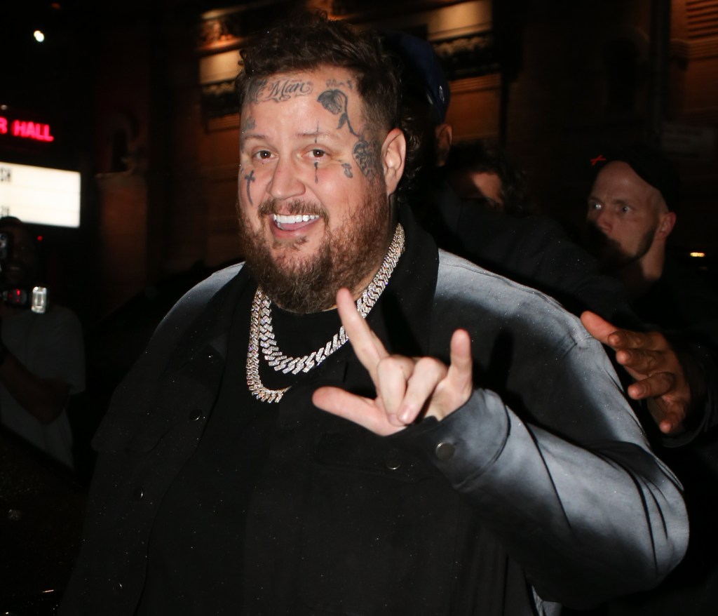 Jelly Roll admitted his wish to own a gun goes beyond his desire to hunt, but he wishes he would be able to protect himself.