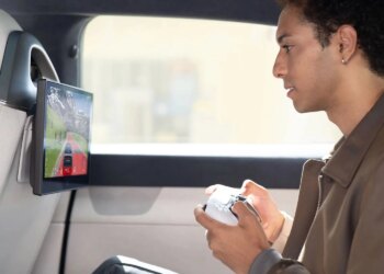 Sony Partners With Honda to Make PS4 and PS5 Playable Inside a New Car