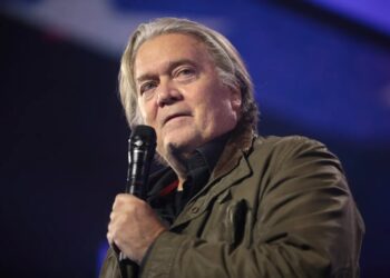 Desperate Steve Bannon begs Elise Stefanik to take down Mike Johnson as she quits Congress