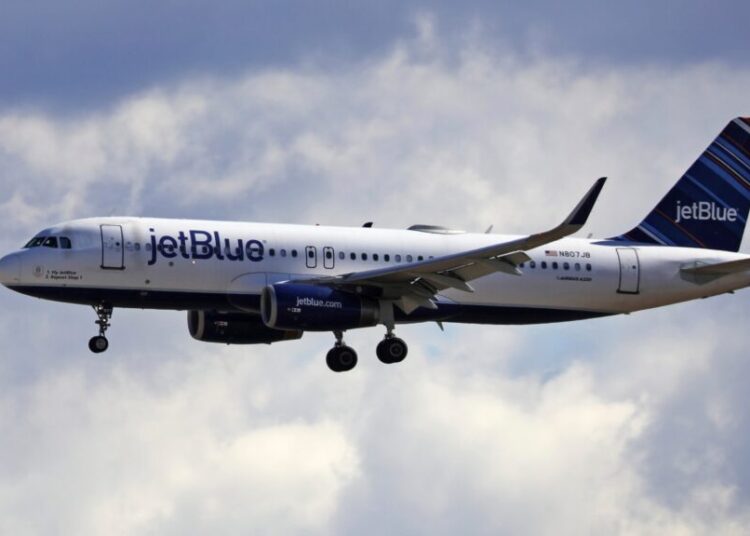 ‘Outrageous’: JetBlue pilot describes near-collision with Air Force plane off Venezuela