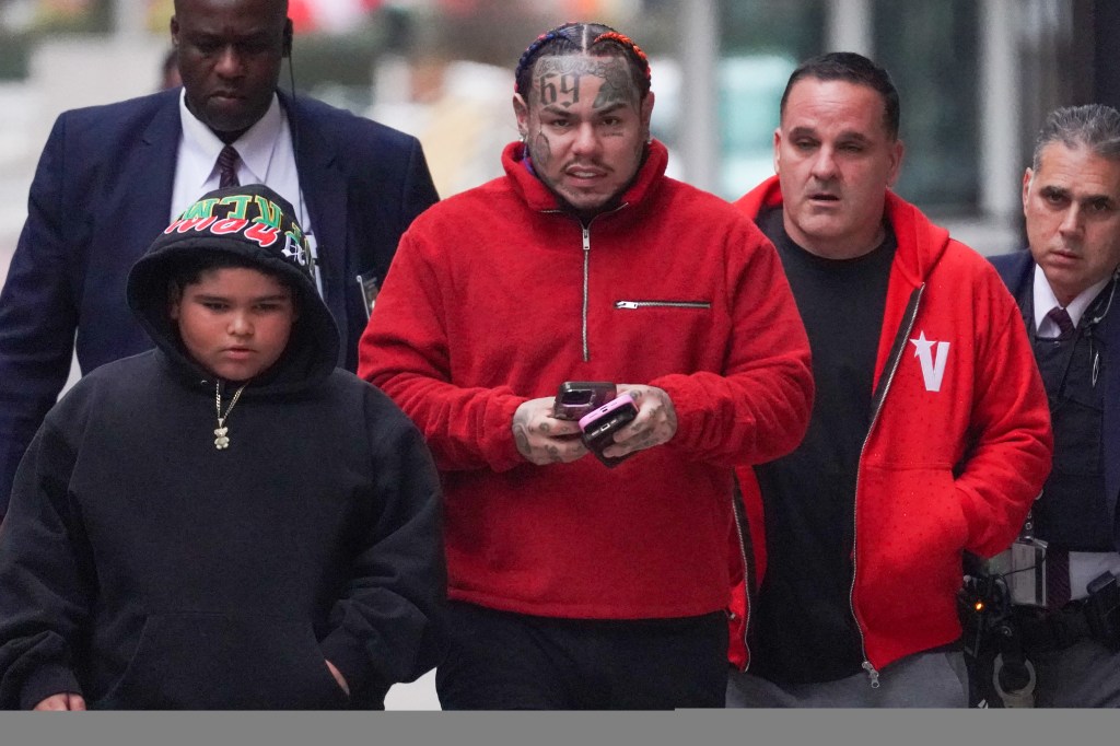 Takashi 6six9ine leaving 60 Foley Square Courthouse.