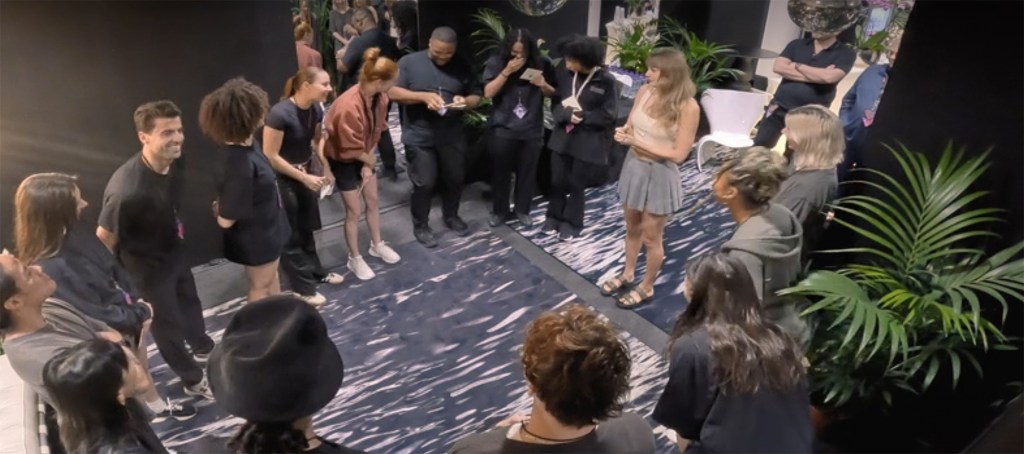 Taylor Swift gifting bonuses to her crew.