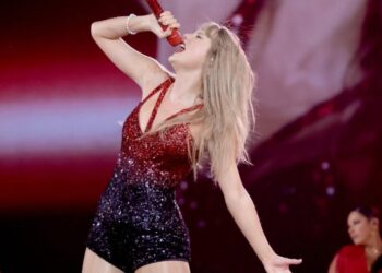 Taylor Swift Reveals the 2 ‘Bad Things’ That Inspired the Eras Tour