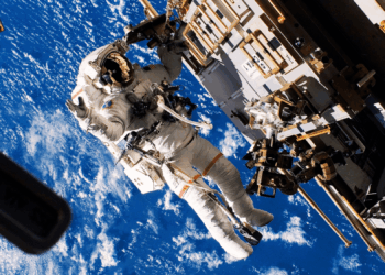 The ISS Just Lit Its No Vacancy Sign for the First Time Ever