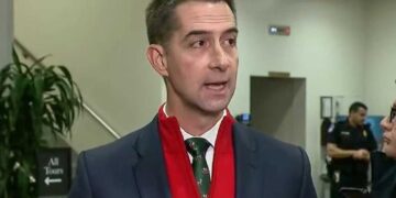 Strike survivors deserved death for ‘trying to flip their boat back over’: GOP senator