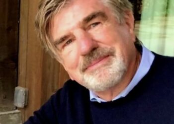 Tom Freston, the beat-poet exec who made MTV cool for 20 years, sees ‘really nothing in it for the consumer’ from Netflix, Warner, or his old company