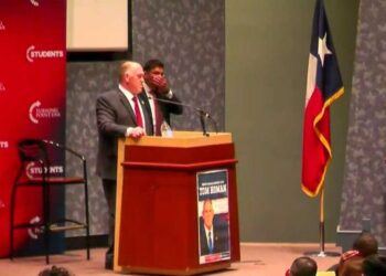 ‘Traitor!’ Trump’s Border czar Tom Homan heckled at MAGA Turning Point USA event