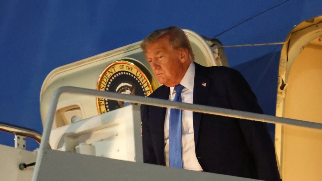 Trump’s new Air Force One ‘gesture’ shows he’s ‘losing nimbleness with age’: expert