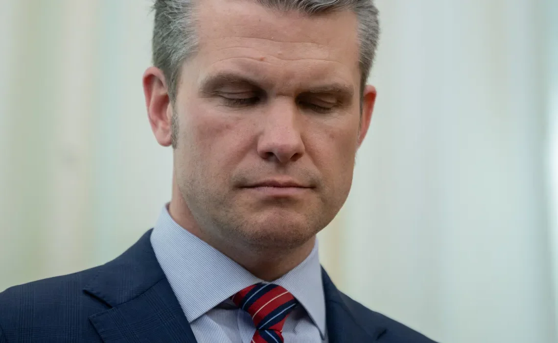 New report could deepen trouble for Hegseth amid war-crime scrutiny