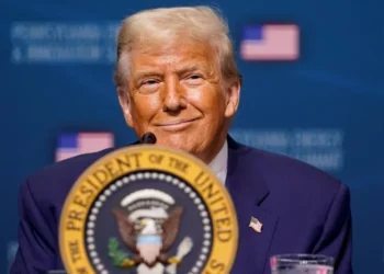 Trump’s plan to gut program that houses homeless veterans prompts panic among experts