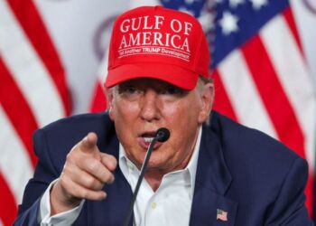 ‘So unpopular’: Ron DeSantis butts heads with Trump as he condemns key policy