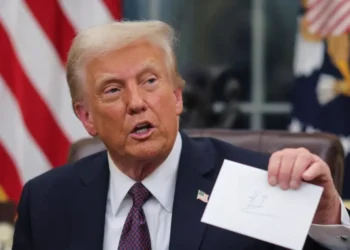 ‘The president is a lunatic’: Trump reposts wild conspiracy theory on Joe Biden’s autopen